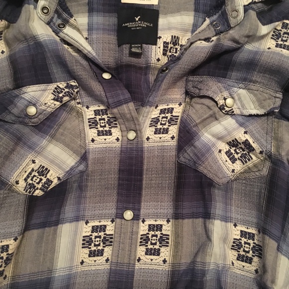 AE Boyfriend fit buttoned down top - Picture 2 of 3